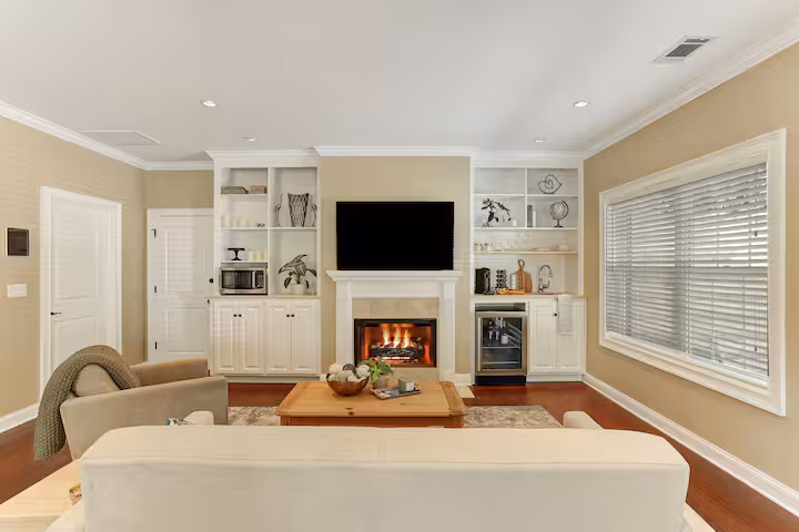 What Guests Notice First When They Walk into an Airbnb